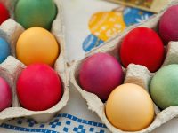 Βάψιμο αυγών: 5 μυστικά για κόκκινα αυγά χωρίς αστοχίες